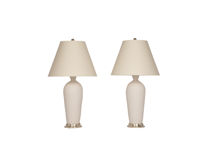Seth Lamp Pair in Matte White with Chattering